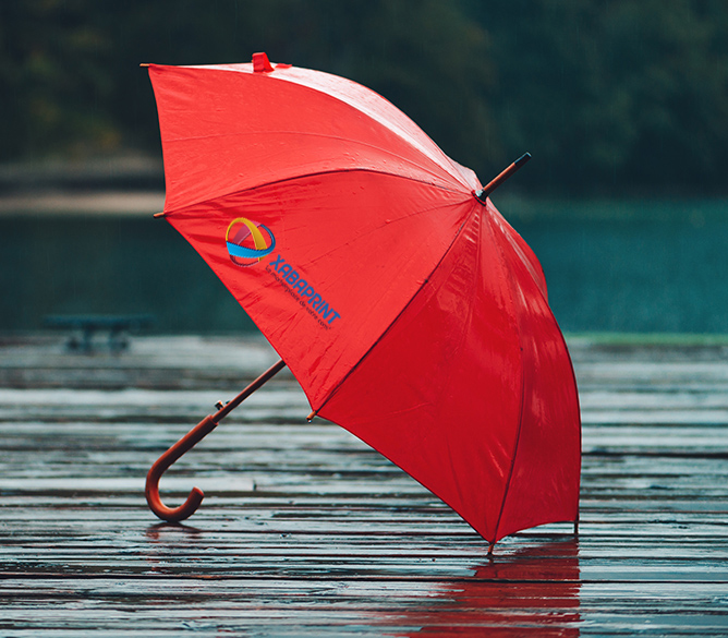 Un parapluie publicitaire à personnaliser à votre image d'entreprise pour offrir.